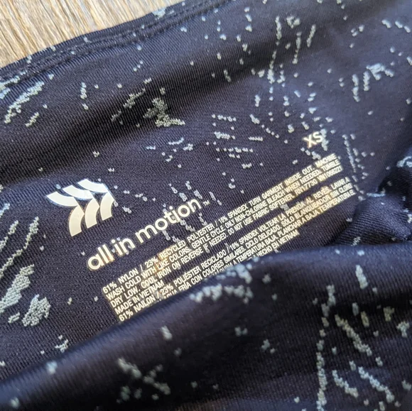 All in Motion Black and Blue Patterned Leggings - Picture 4 of 4